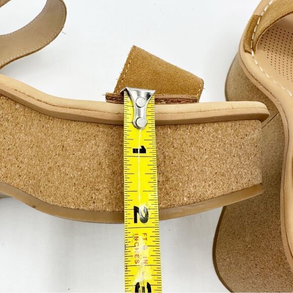Corso Como Women’s Meena Cork Platform Tan Suede Strappy Comfort Sandals Size 7M - Picture 14 of 15